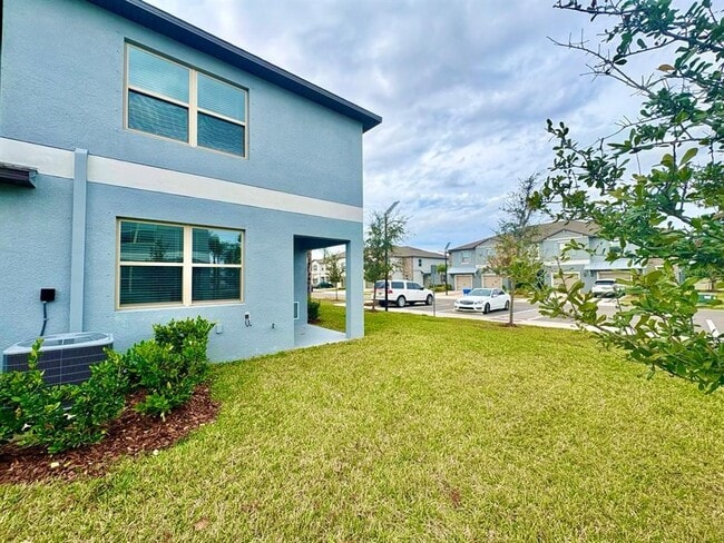 Building Photo - 14302 Editors Note St