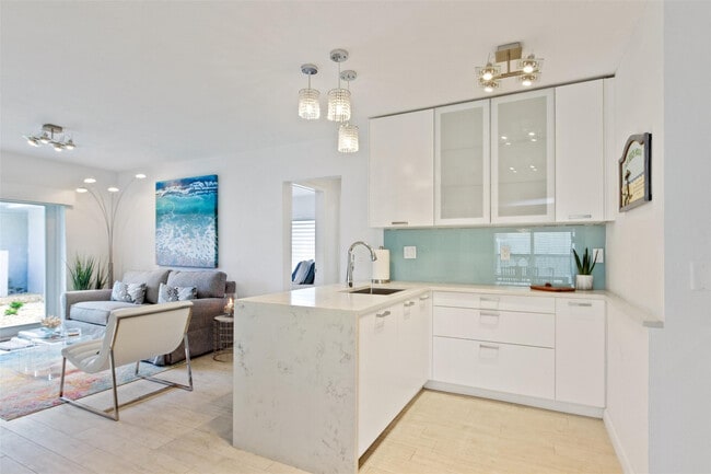 Building Photo - 800 Briny Ave