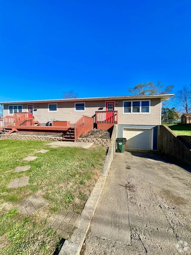 Building Photo - Newly remodeled duplex in Monroe