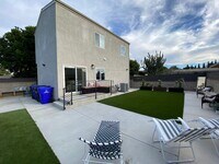 Building Photo - 4BD/2BA on Stewart!