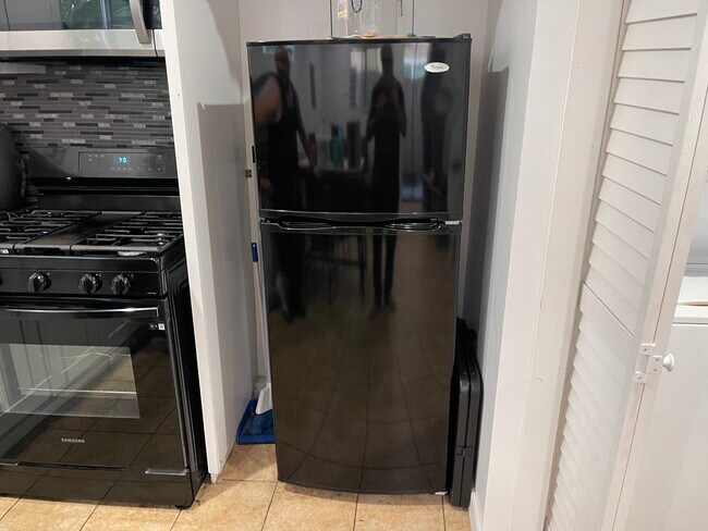 Building Photo - 19809 Blythe St