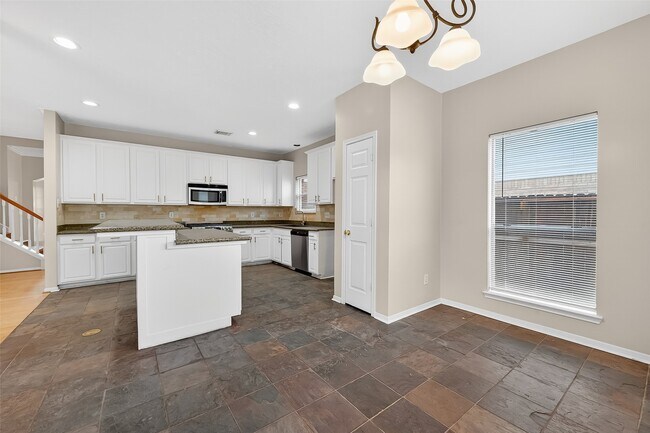 Building Photo - 21519 San Marino Dr