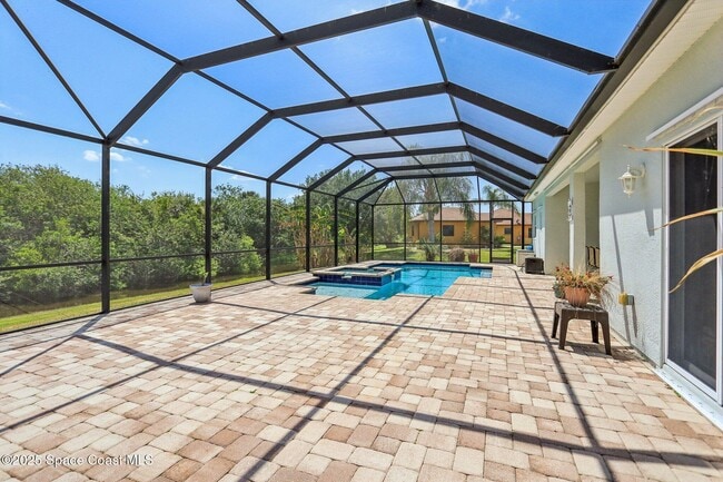 Building Photo - 929 Hialeah St