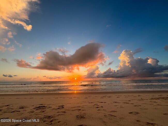 Building Photo - 1025 Jimmy Buffett Mem Hwy