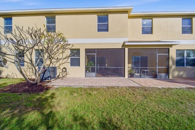 Building Photo - Located in the gated Hammocks community, professionally managed & PRIVATE OWNER