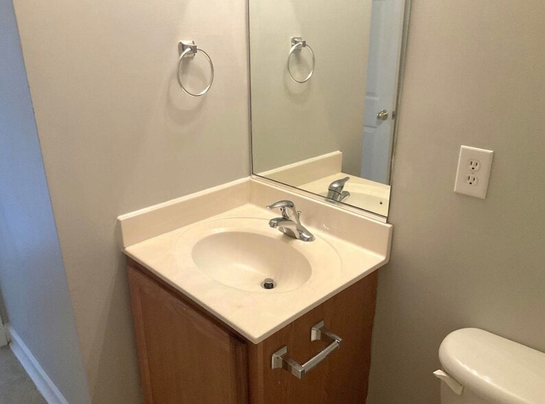 Building Photo - 3111 Alder Way