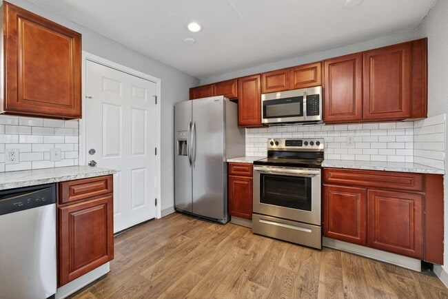 Building Photo - Ryde LLC