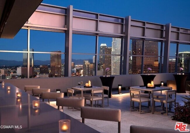 Building Photo - 900 W Olympic Blvd