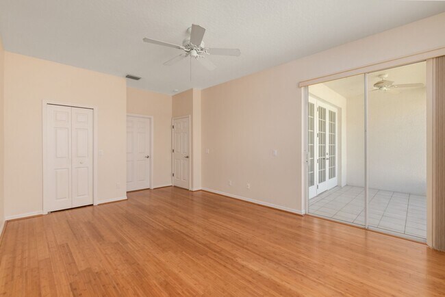 Building Photo - 308 Espana Ct