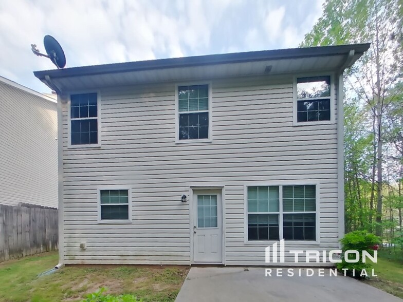Building Photo - 308 Hidden Creek Ln
