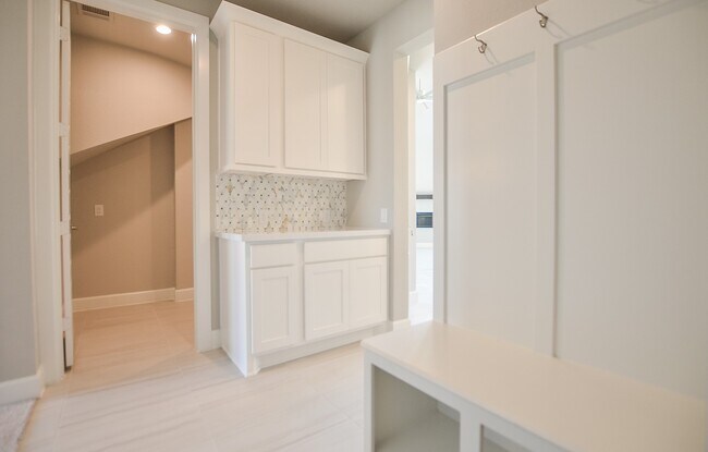 Building Photo - 7610 Blue Finch Ln