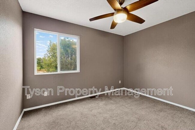 Building Photo - 10816 Habanero Way SE