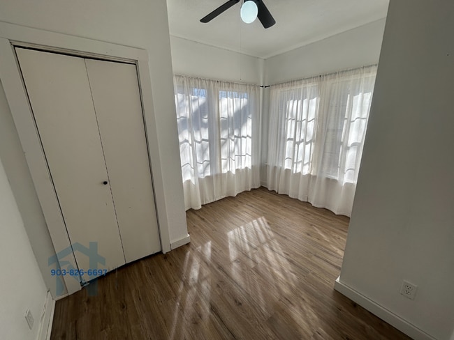 Building Photo - 502 Jefferson Pl