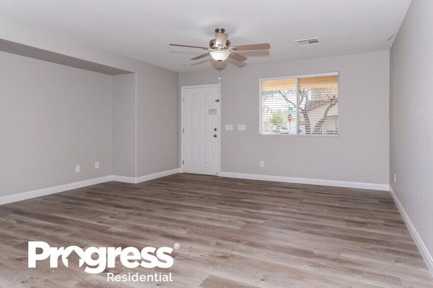 Building Photo - 10517 Silver Cholla Ct