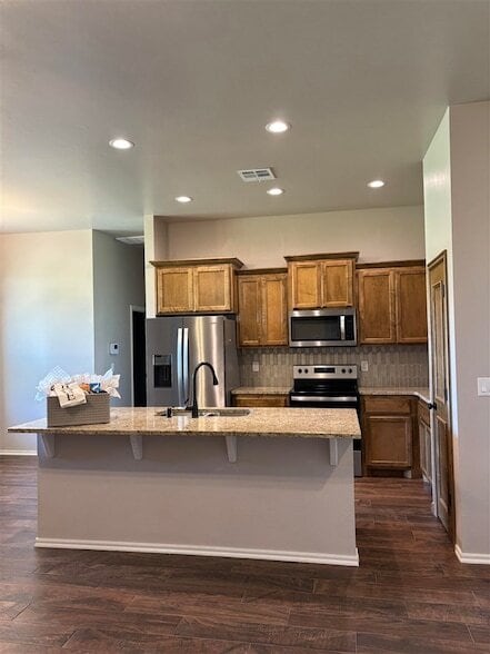 Building Photo - 2209 E Grassland Ln