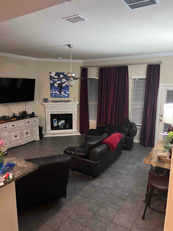 Building Photo - 820 Osage Dr