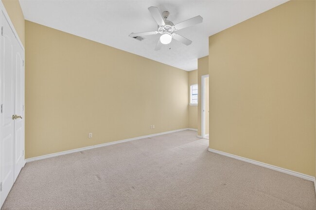 Building Photo - 16 Regency Pt