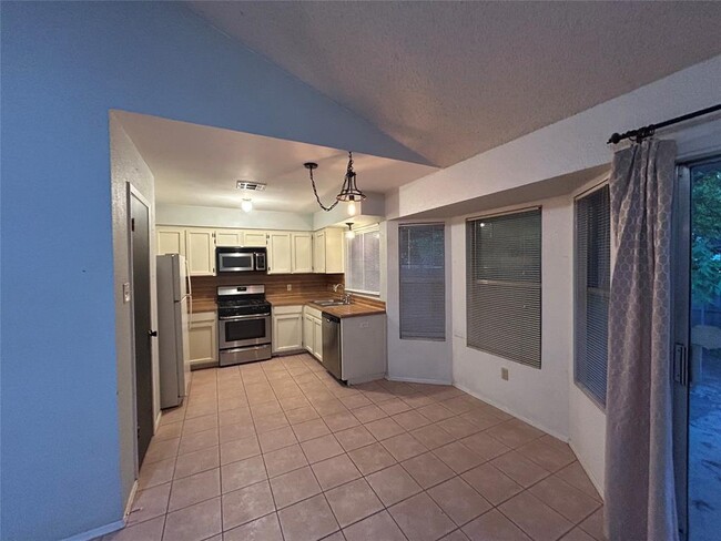 Building Photo - 7316 Lake Charles Dr