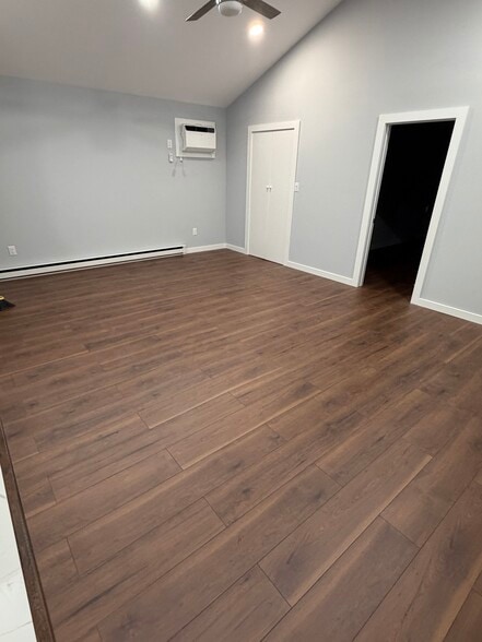 Building Photo - 66 Cedar Oaks Ave