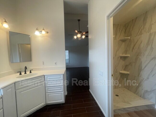 Building Photo - 23423 Vía Boscana