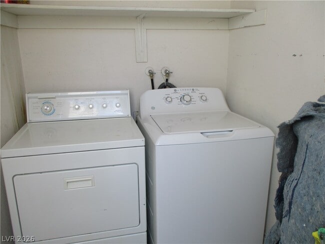 Building Photo - 2967 Juniper Hills Blvd