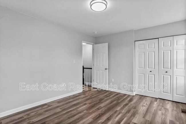 Building Photo - 119 E Rd