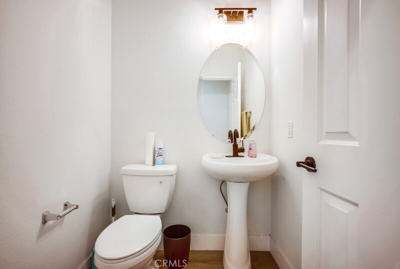 Building Photo - 8550 Rolling Hills Dr