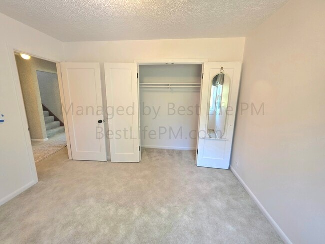 Building Photo - 4526 NE 77th Ave