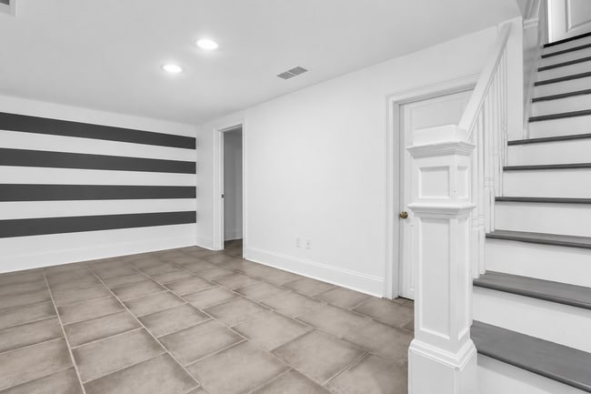 Building Photo - Modern Luxury Living in the Heart of Victorian Village