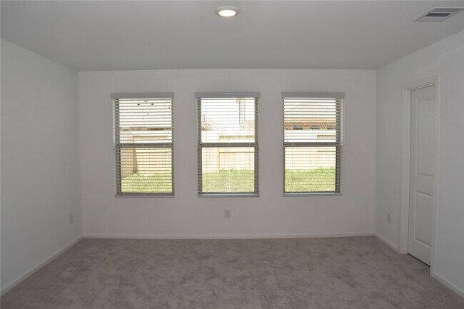 Building Photo - 5135 Sunvalley Bend Dr