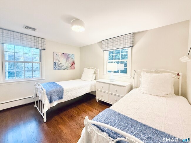 Building Photo - 139 Highland Ave