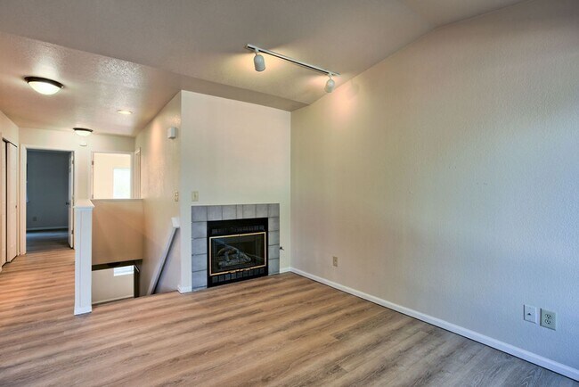 Building Photo - 3025 W Stuart St