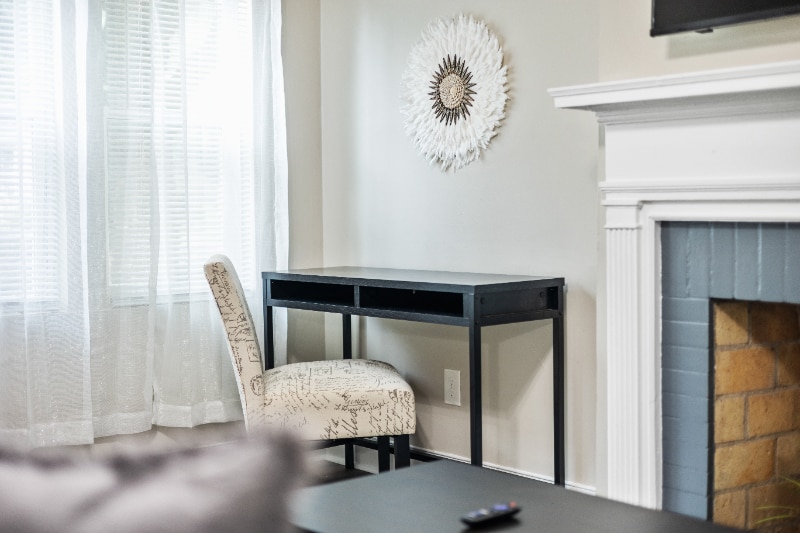 Building Photo - 825 Erin Ave SW