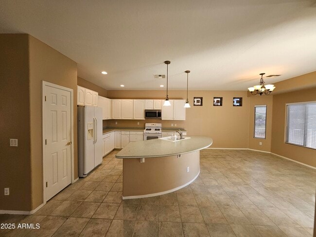 Building Photo - 42593 Abbey Rd