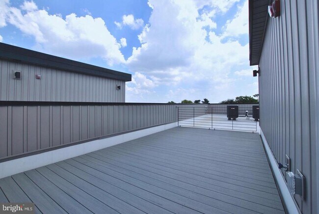 Building Photo - 2132 N 2nd St