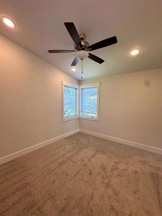 Building Photo - Beautiful 2023-construction, St. Johns Hom...