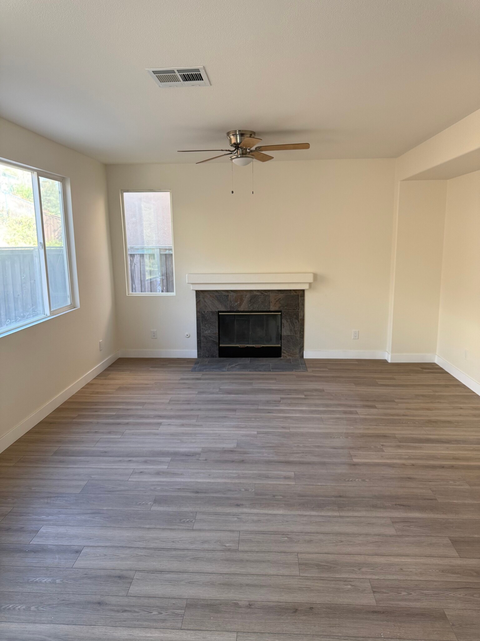 Building Photo - 38750 Cobblestone Cir