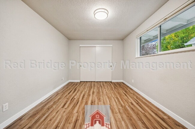 Building Photo - 3440 SE 8th Ave