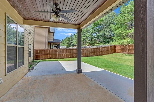 Building Photo - 1370 Long Acre Dr
