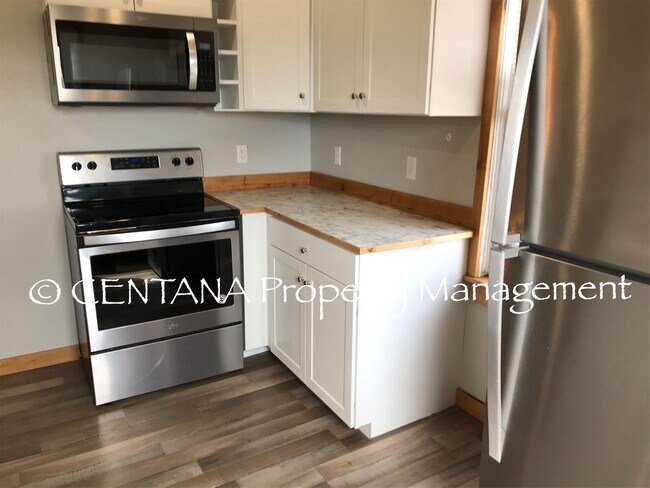 Building Photo - 600 S Montana St