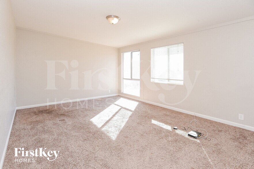 Building Photo - 2085 Palora Ave