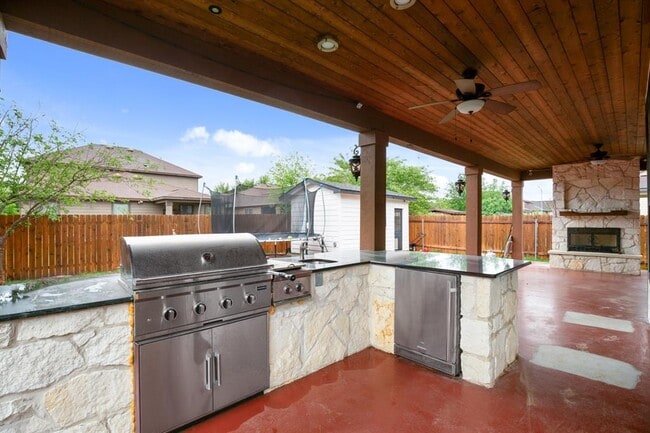 Building Photo - 8717 Panadero Dr