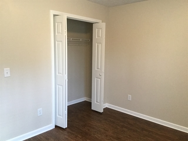 Building Photo - 121 Luna Ln