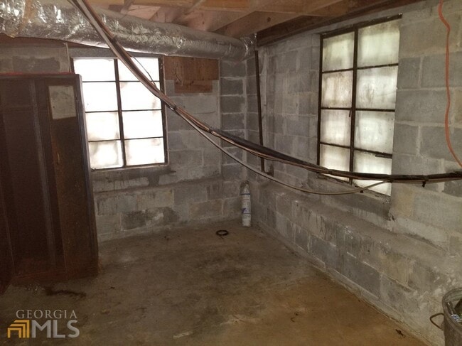 Building Photo - 817 North St NW