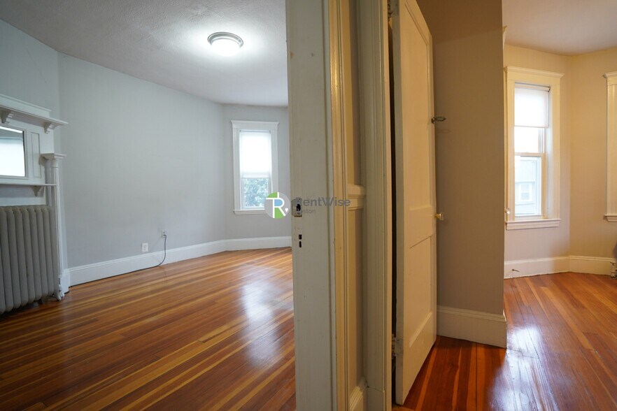 Building Photo - 15 Sumner St