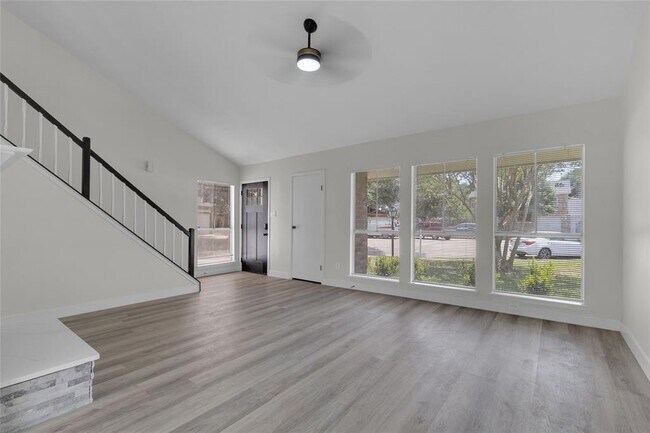 Building Photo - 18010 Santolina Ln