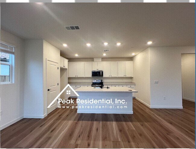 Building Photo - New Elk Grove 3bd/2ba Home near Big Horn & Poppyridge Rd