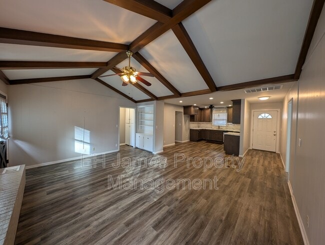 Building Photo - 1912 E 55th Pl