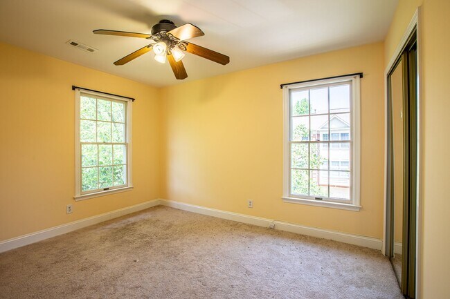 Building Photo - Impressive 3 BR/2 Full BA & 2 Half BA EOG Townhome in Decoverly Adventure!