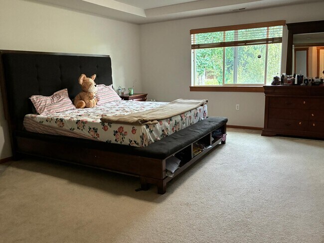 Building Photo - Rishina Home